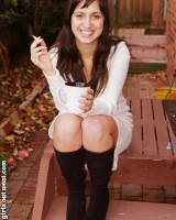 Girls Out West - 01-gretta_outE001