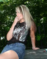 Smokin Hottie - 76-park078