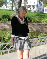 Smokin Hottie - 02-schoolgirl003