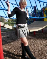 Smokin Hottie - 37-schoolgirl059