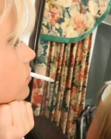 Smokin Hottie - 40-schoolgirlsmokingDR40