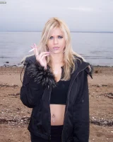 Smokin Hottie - 01-000_0001_0003