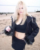 Smokin Hottie - 10-000_0010_0003